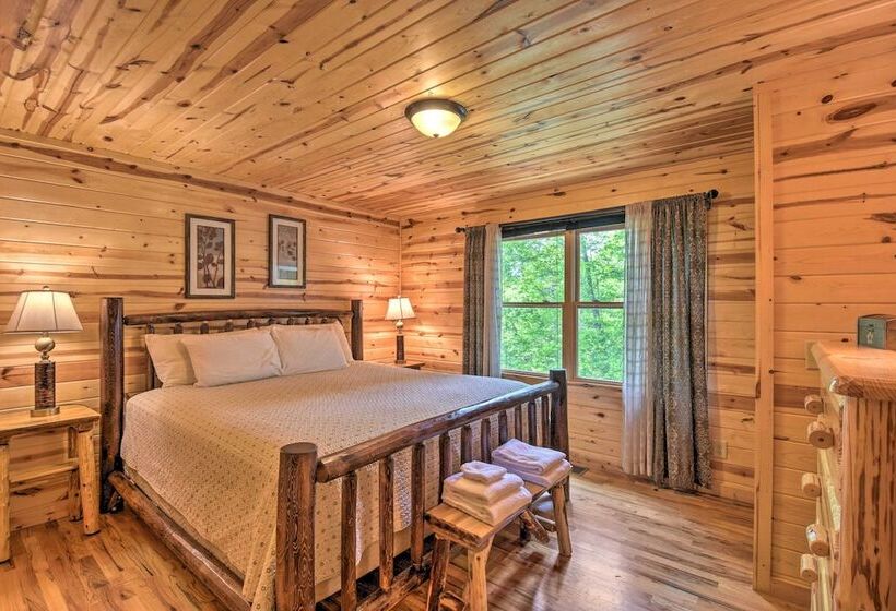 The Apple Dumpling Cabin: Pool Table, Grill