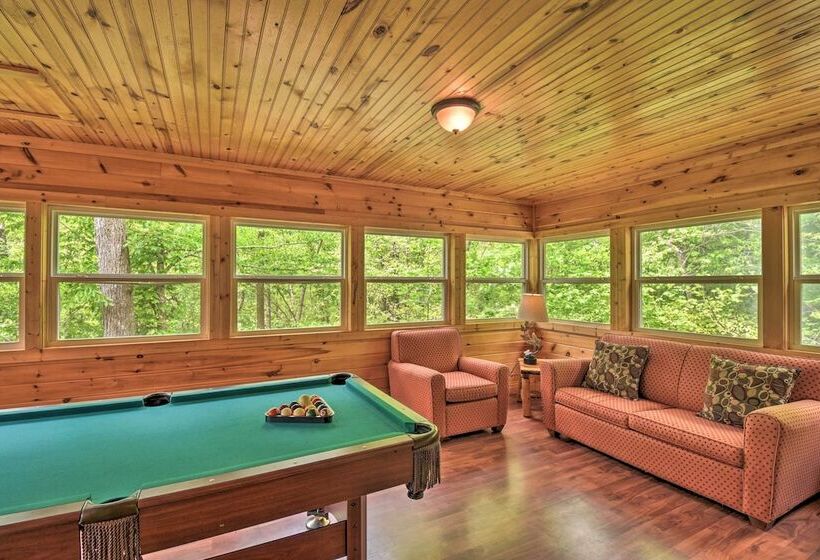 The Apple Dumpling Cabin: Pool Table, Grill
