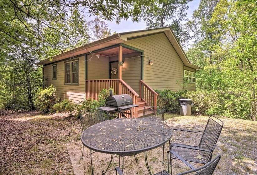 The Apple Dumpling Cabin: Pool Table, Grill