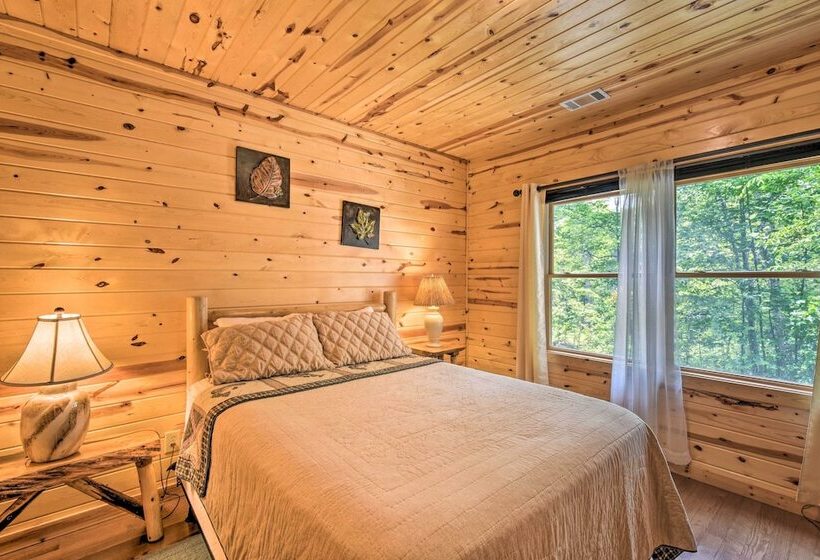 The Apple Dumpling Cabin: Pool Table, Grill