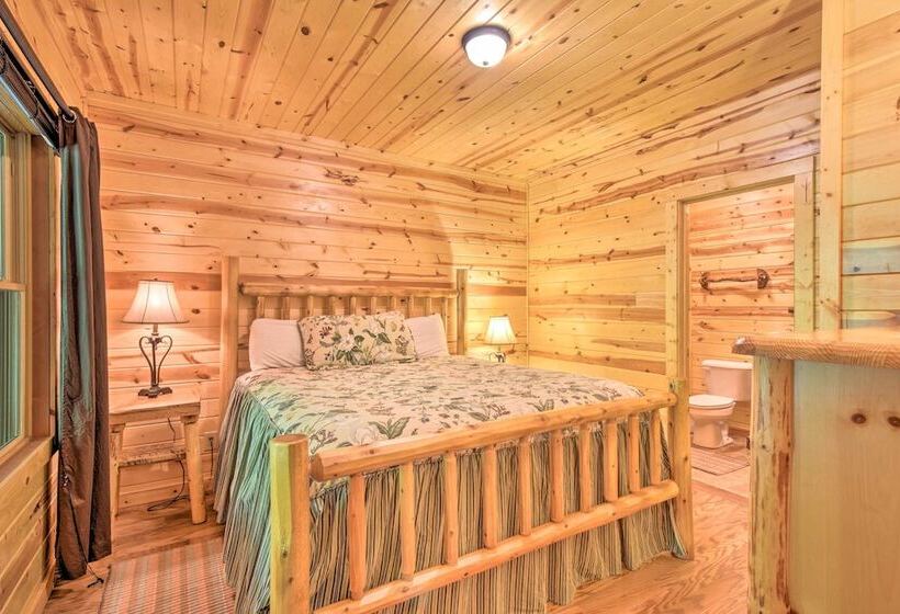 The Bear Paw At The Sautee Mountain Retreat