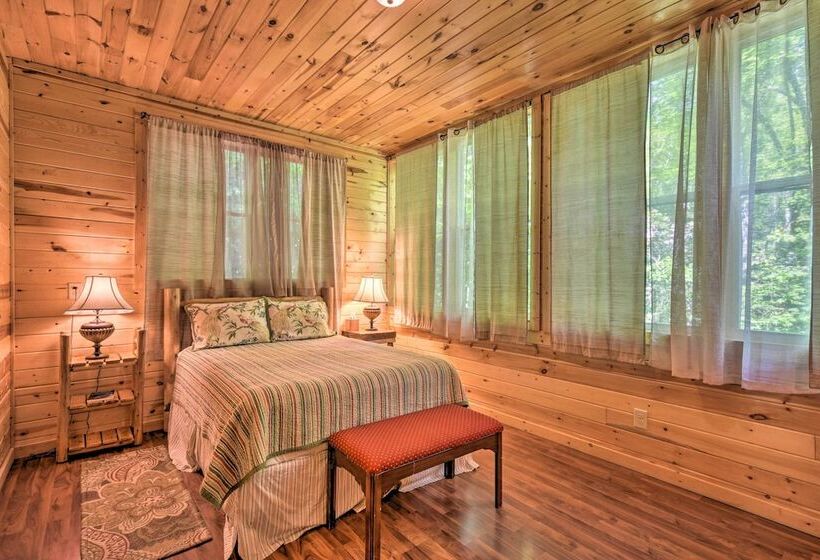 The Bear Paw At The Sautee Mountain Retreat