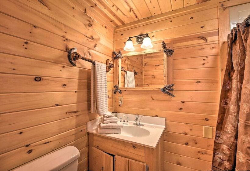 The Bear Paw At The Sautee Mountain Retreat