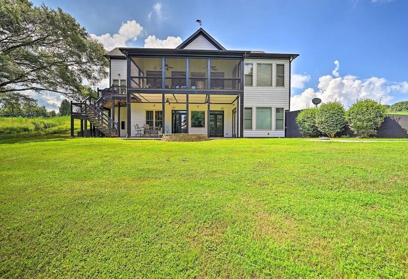 Upscale Family Home W/ Dock On Lake Hartwell!