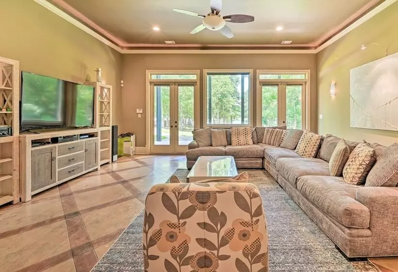 Upscale Family Home W/ Dock On Lake Hartwell!