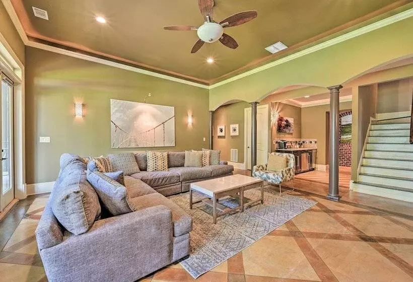 Upscale Family Home W/ Dock On Lake Hartwell!