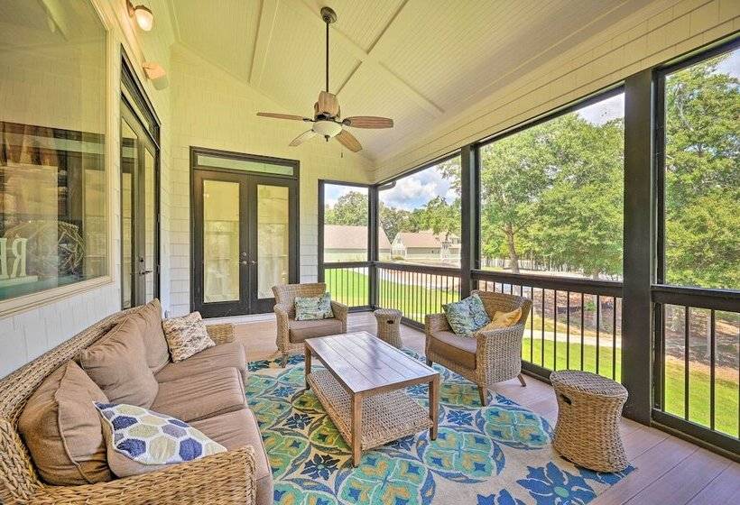 Upscale Family Home W/ Dock On Lake Hartwell!