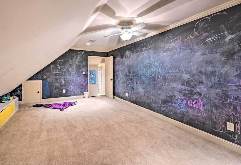 Upscale Family Home W/ Dock On Lake Hartwell!