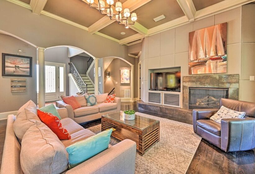 Upscale Family Home W/ Dock On Lake Hartwell!