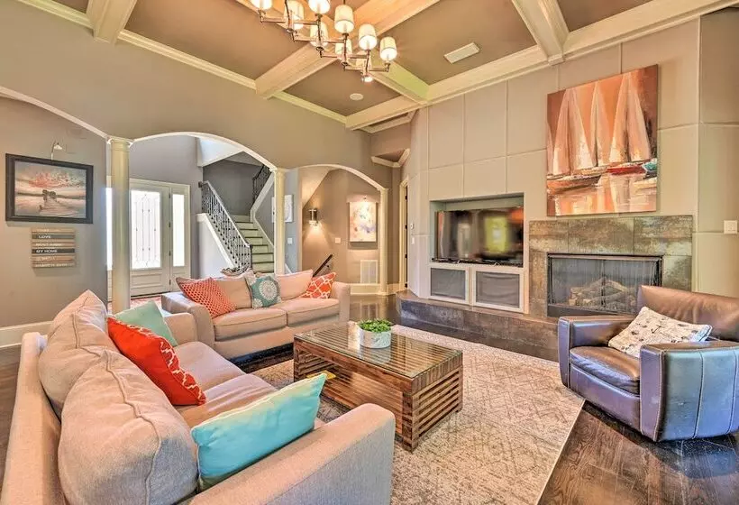 Upscale Family Home W/ Dock On Lake Hartwell!