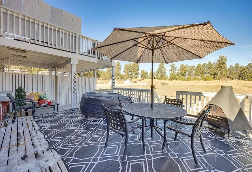 Vintage Larkspur Farmhouse W/ Yard & Gas Grill!