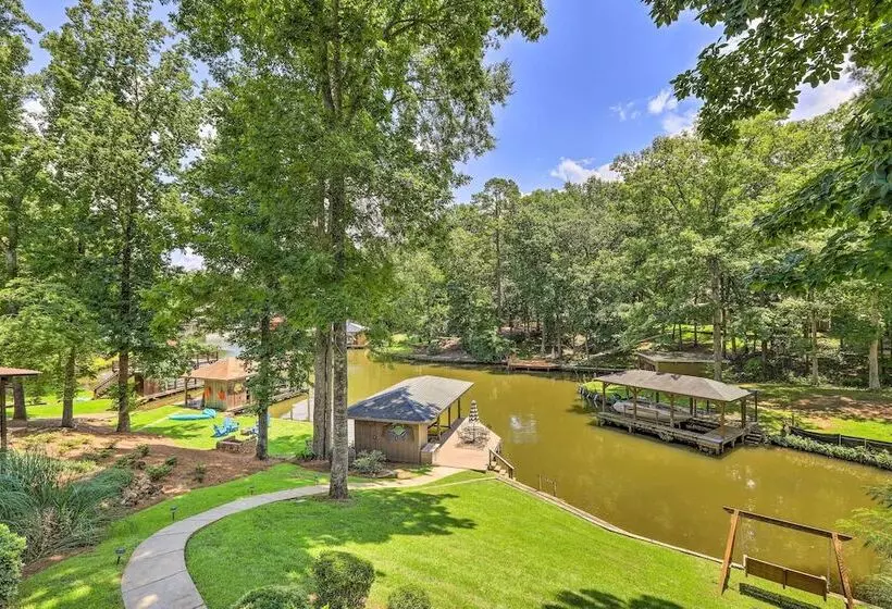 Waterfront Eatonton Escape W/ Private Hot Tub!