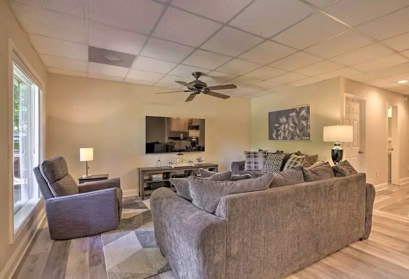 Waterfront Eatonton Escape W/ Private Hot Tub!