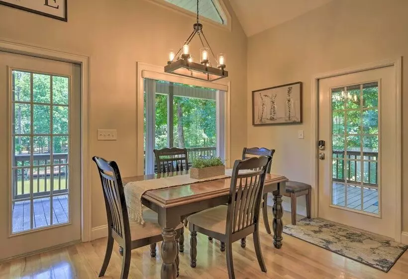 Waterfront Eatonton Escape W/ Private Hot Tub!