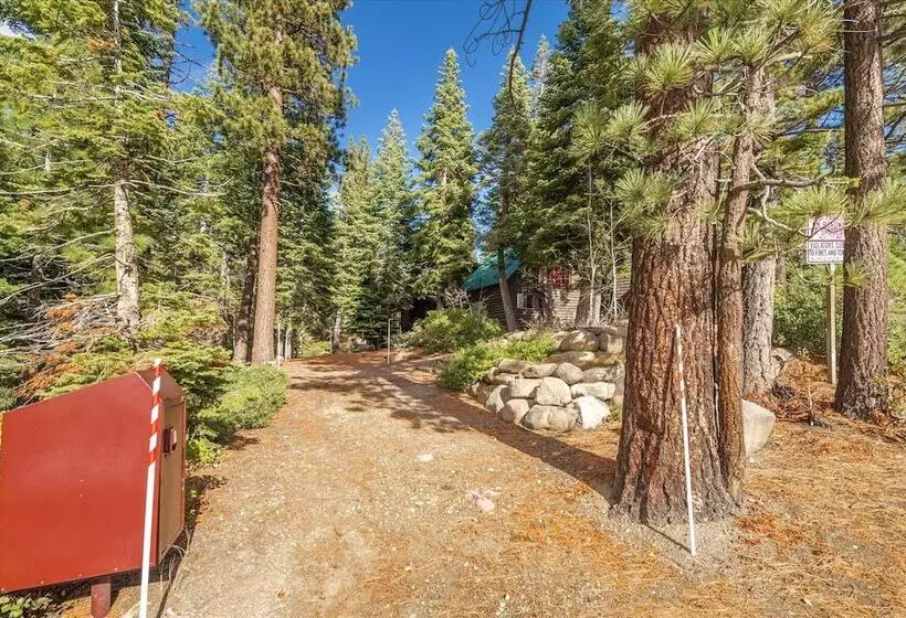 Authentic & Stylish Cabin In Lake Tahoe By Sierra Getaways