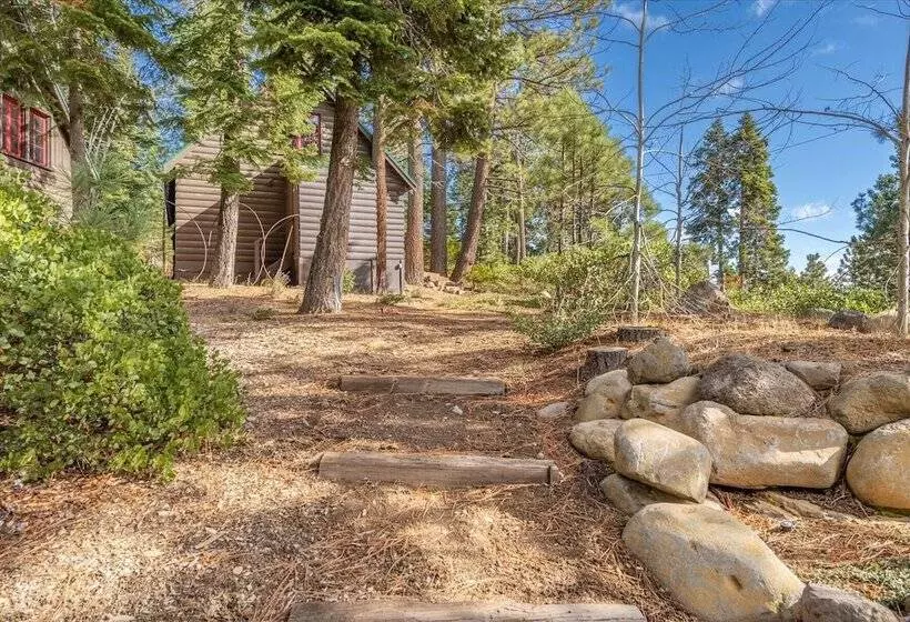 Authentic & Stylish Cabin In Lake Tahoe By Sierra Getaways