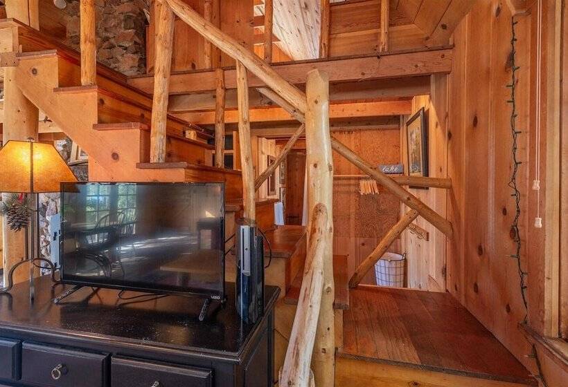 Authentic & Stylish Cabin In Lake Tahoe By Sierra Getaways