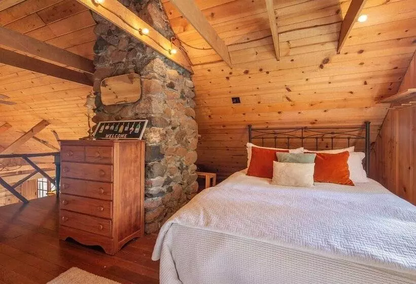 Authentic & Stylish Cabin In Lake Tahoe By Sierra Getaways