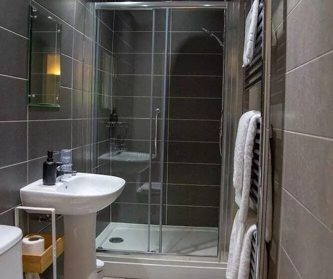 Aamiaismajoitus (B&B) Sladen Lodge