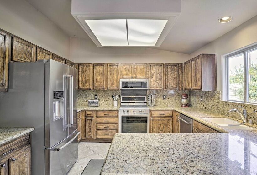 Bermuda Dunes Retreat   Golf, Hike, Explore!