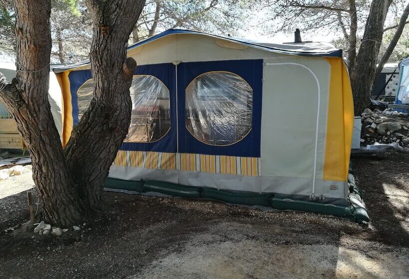 Room In Cabin   Caravan Near The Sea 2