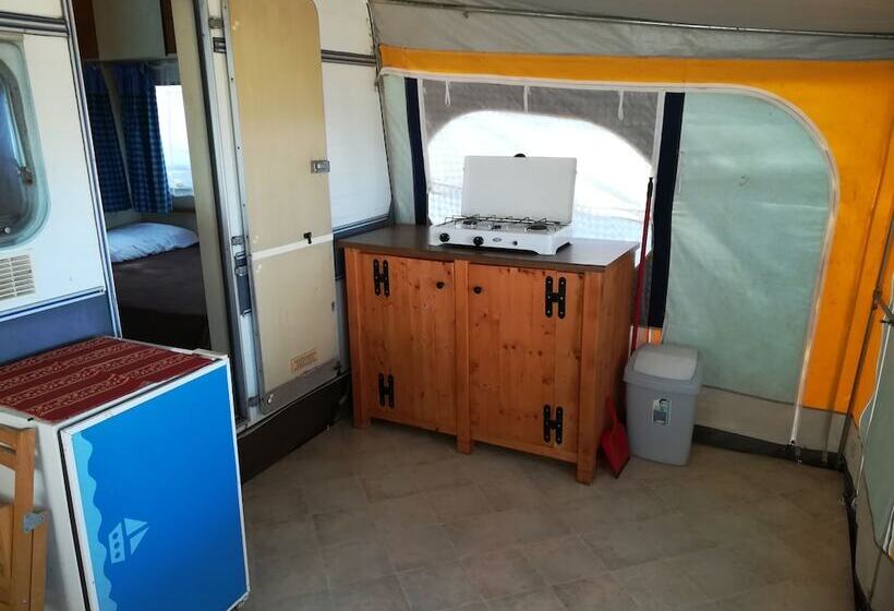 Room In Cabin   Caravan Near The Sea 2