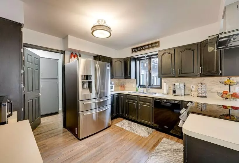 Cassopolis Vacation Home   Walk To Diamond Lake!