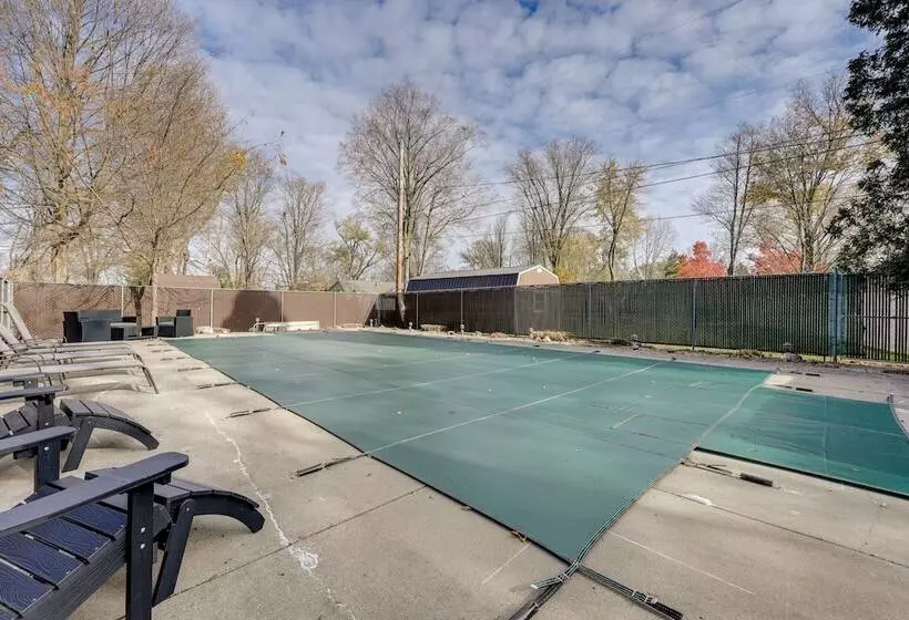 Cassopolis Vacation Home   Walk To Diamond Lake!