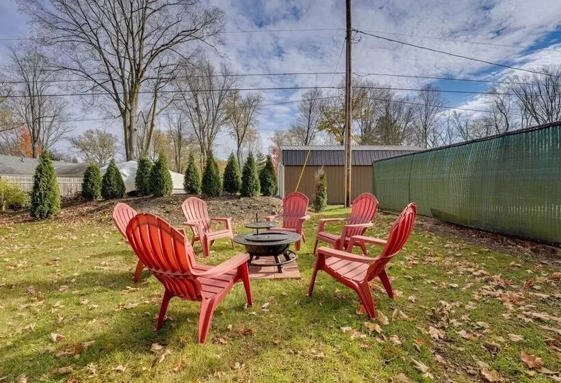 Cassopolis Vacation Home   Walk To Diamond Lake!