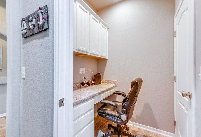 Charming Fulton Retreat < 1 Mi To Ocean & Pier!