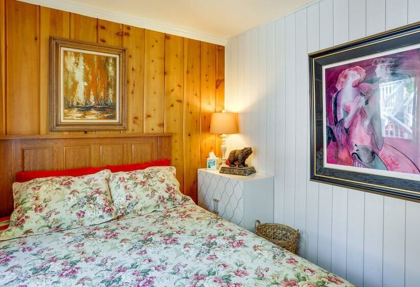 Charming Home W/ Private Dock On Lake Almanor!