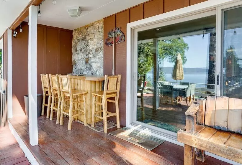 Charming Home W/ Private Dock On Lake Almanor!