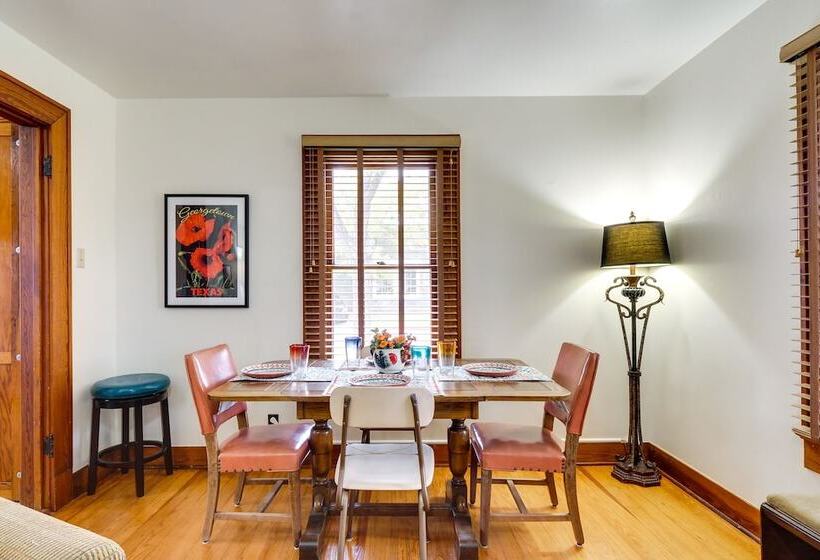 Charming Single Story Home In Historic Georgetown