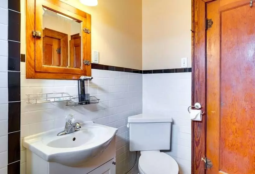 Charming Single Story Home In Historic Georgetown