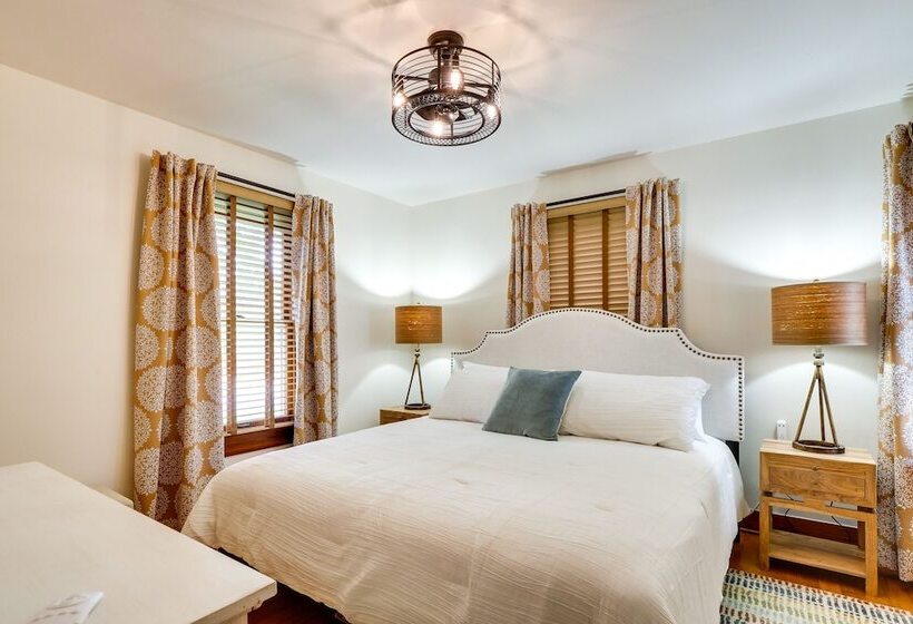 Charming Single Story Home In Historic Georgetown