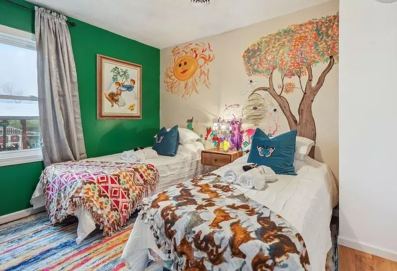 Charming Union Home W/ Backyard, Fire Pit!