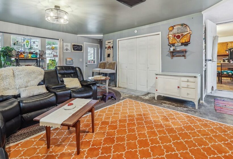 Charming Union Home W/ Backyard, Fire Pit!