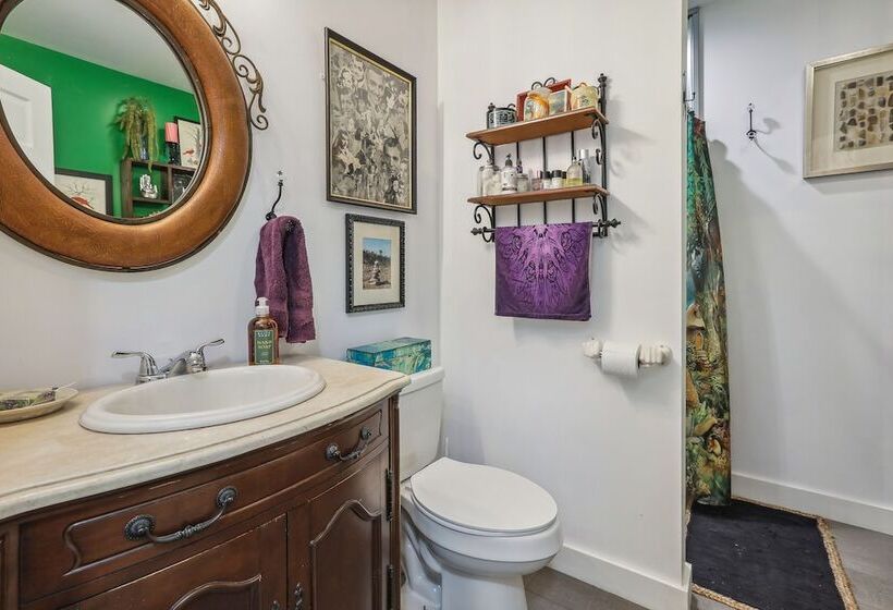 Charming Union Home W/ Backyard, Fire Pit!