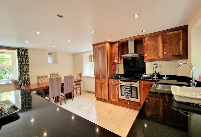 Clifton Cottage At Lovelady Shield