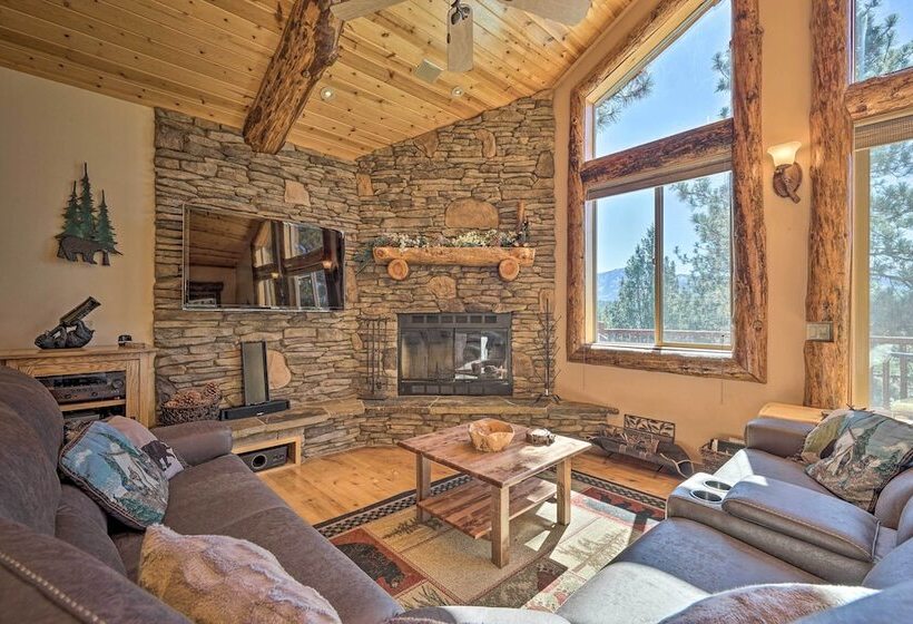 4 Mi To Snow Summit: Cabin W/ Mtn Views & Decks