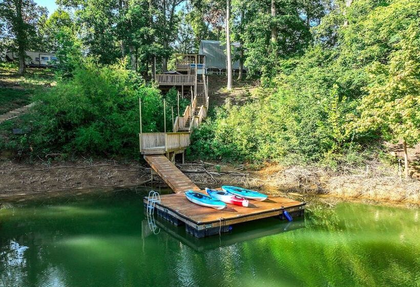Emerald Cove Chalet On Douglas Lake W/ Hot Tub!