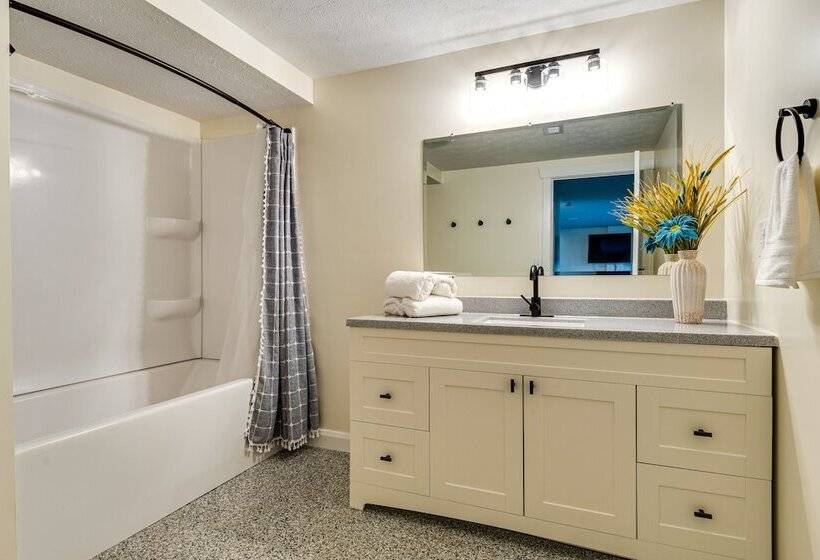 Exquisite Hagerstown Home With Deck & Gazebo!