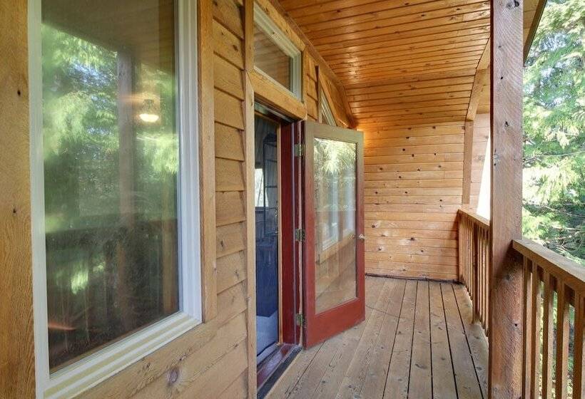 Forested Coffman Cove Cabin W/ Wood Burning Stove!