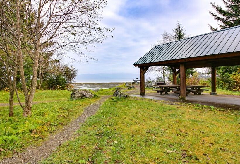 Forested Coffman Cove Cabin W/ Wood Burning Stove!