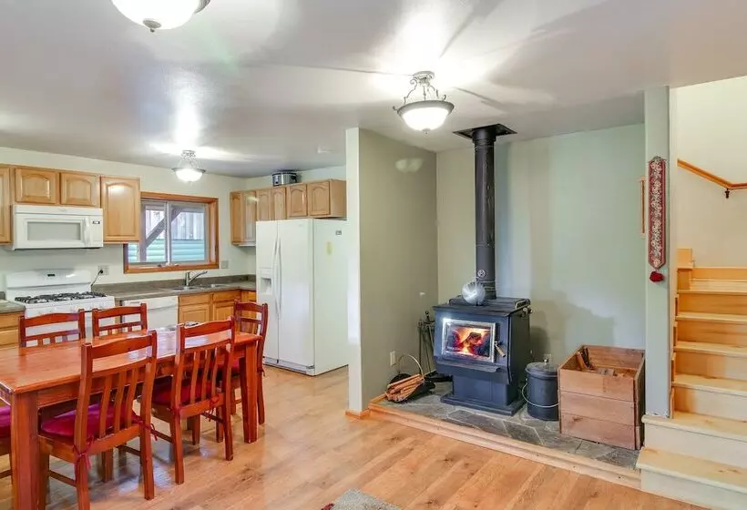 Forested Coffman Cove Cabin W/ Wood Burning Stove!