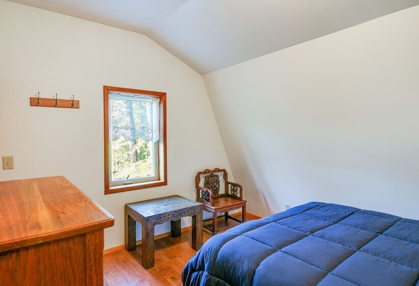 Forested Coffman Cove Cabin W/ Wood Burning Stove!