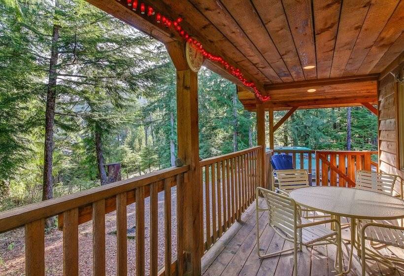 Forested Coffman Cove Cabin W/ Wood Burning Stove!