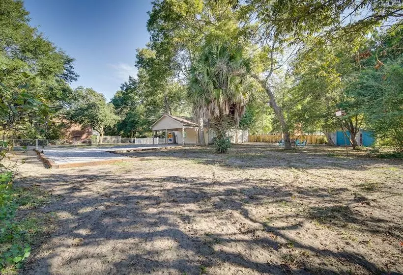 Gulfport Home W/ Fire Pit: Rv/trailer Parking