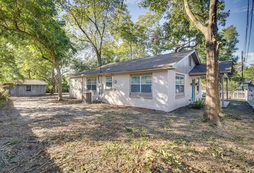 Gulfport Home W/ Fire Pit: Rv/trailer Parking