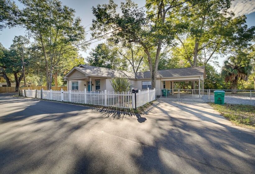 Gulfport Home W/ Fire Pit: Rv/trailer Parking